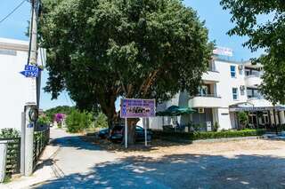 Апартаменты Apartman De Lux Vetprom Den Улцинь-4